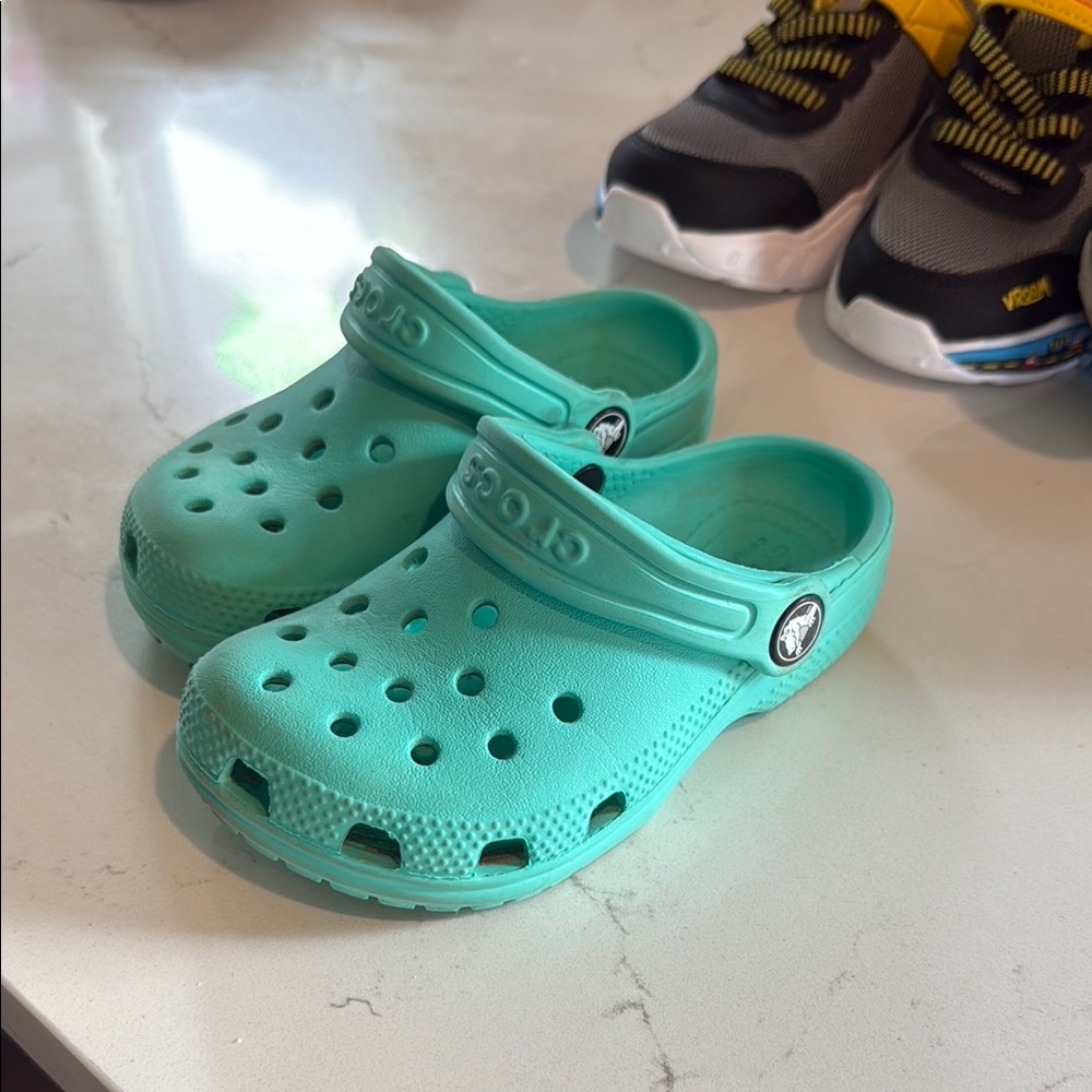 CROCS Green Water Shoes with Ventilated Design